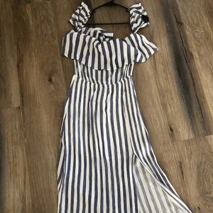 Off shoulder vici maxi